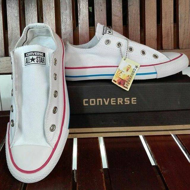 Sepatu Convers