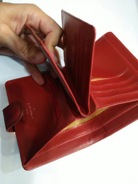 Dompet kancing pendek lipat merah lokal