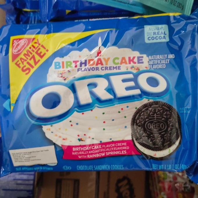 

Oreo Birthday Cake Family size 482 gram