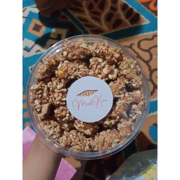 

Kue Landak Kacang Spesial Lebaran Setengah Kilo