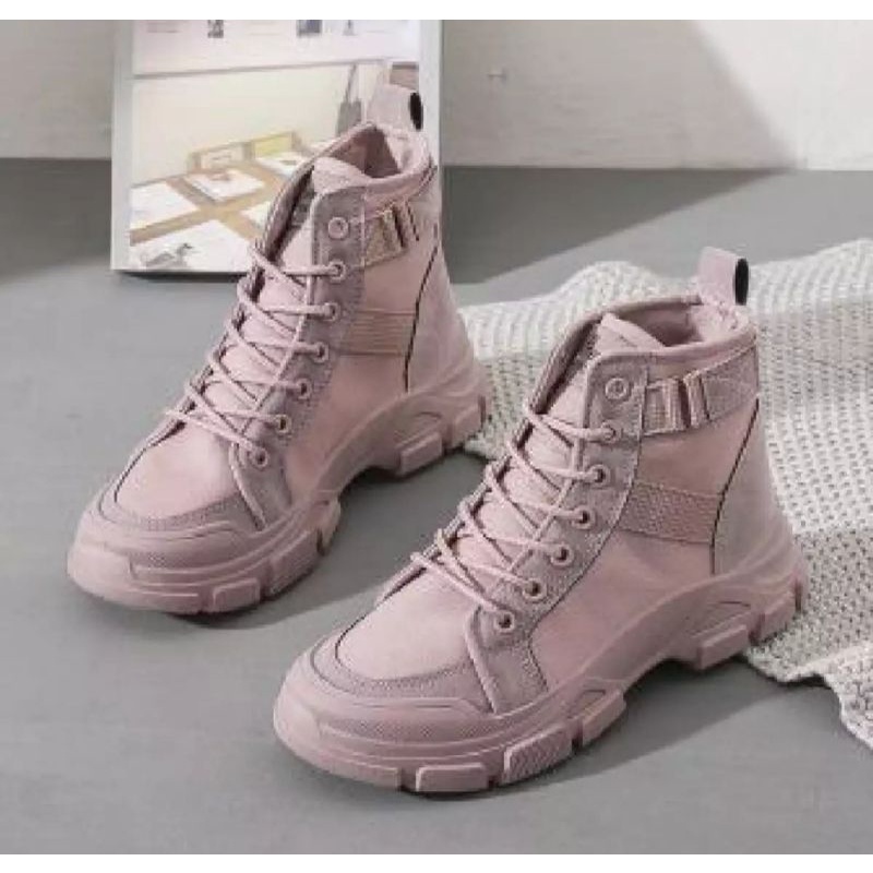 Sepatu Boots Wanita Korea Import