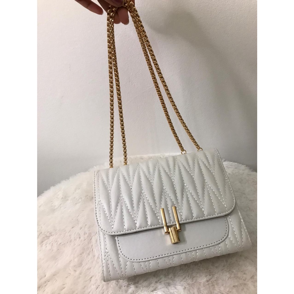 Slingbag  Rantai Wanita Syakira Gold Selempang IRVANBAGSHOP