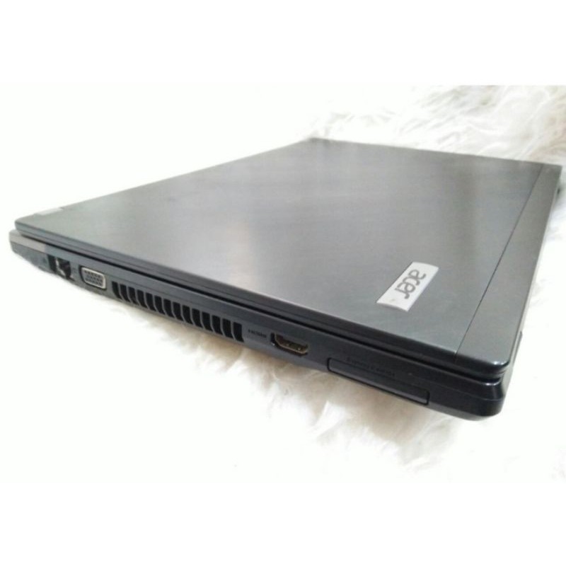 Laptop ACER P643 i5