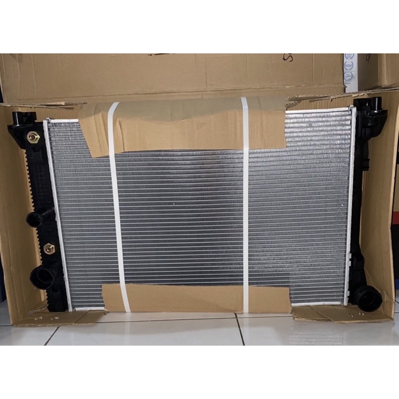 RADIATOR MERCY MERSI MERCI MERCEDES C180 C200 E260 C280 E300 E350 E500 C204 C207 C218 C220 A207 W204