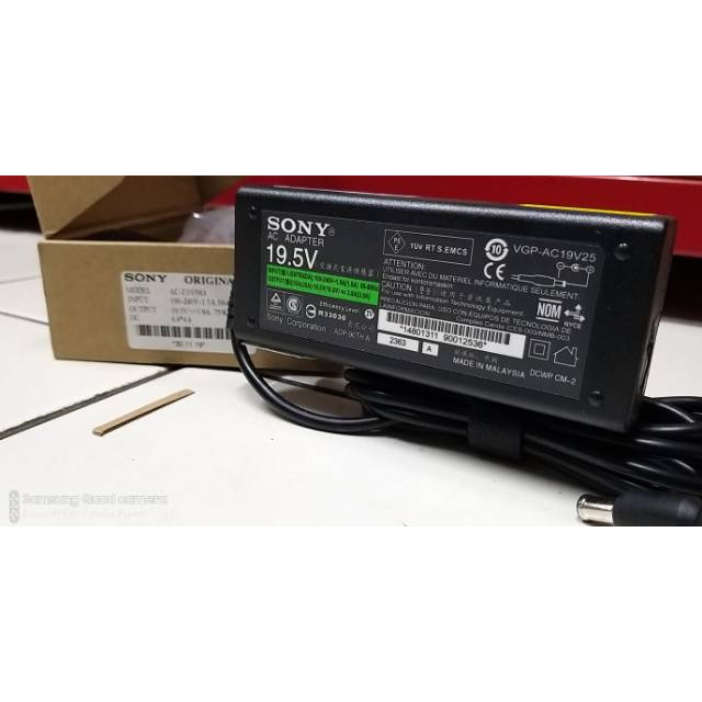 ADAPTOR ORIGINAL TV LED LCD SONY BRAVIA 19,5V 3,9A VGP-AC19V20 VGP-AC19V33