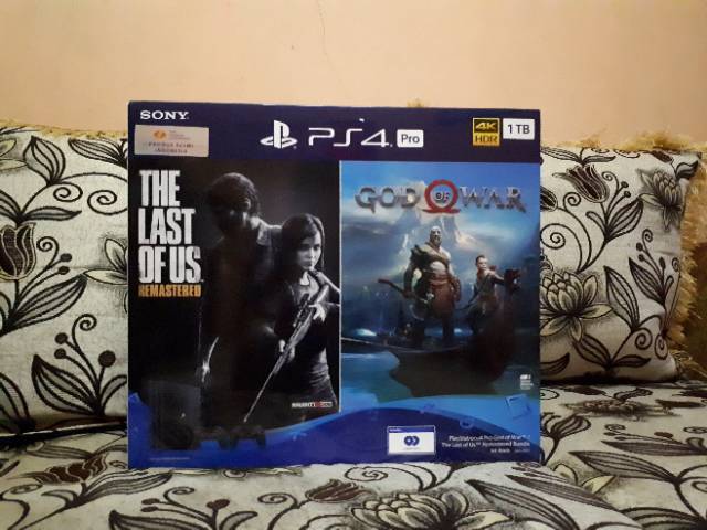 Ps4 pro 1tb Bundling 2 stik 2 game garansi 2 tahun