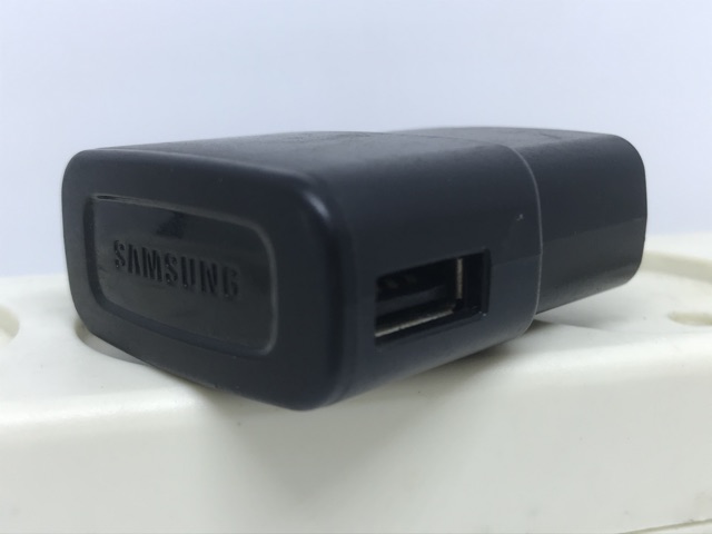 Adaptor Charger Samsung 700mAh Kaki Gepeng Original bawaan hp