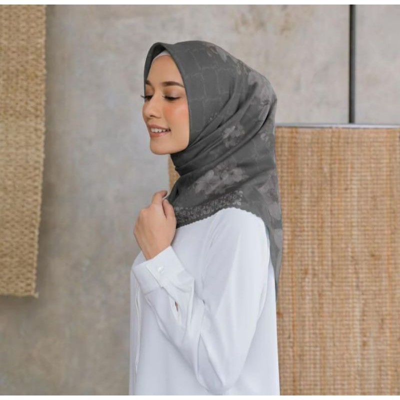 PROMO/LAFA ABU/ JILBAB VOAL PREMIUM / GROSIR HIJAB / HIJAB SEGI EMPAT/ VOAL MOTIF PREMIUM / DENAY KW