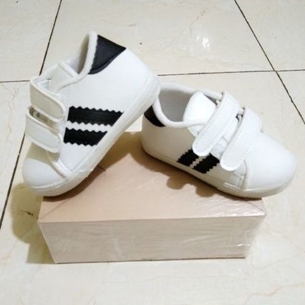 sepatu sneakers anak kekinian  2 prepet