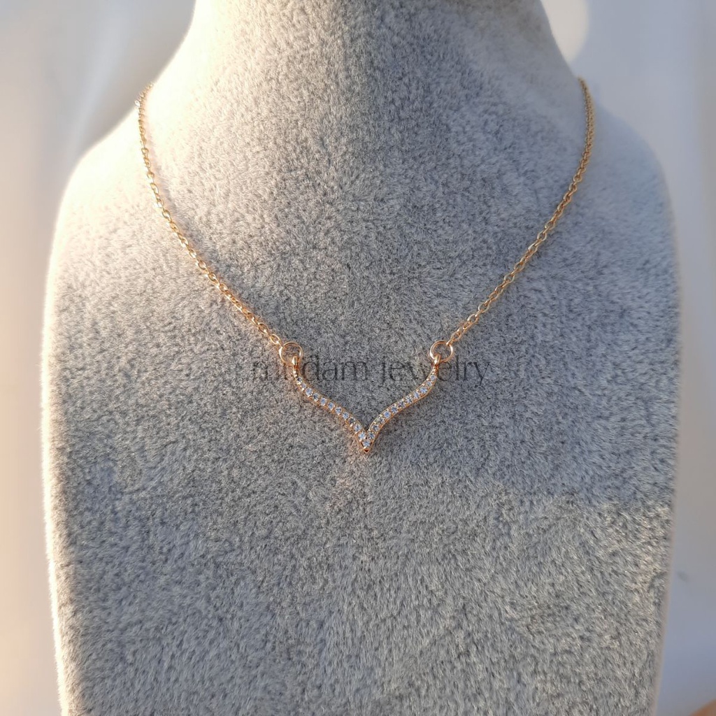 Kalung Model Fuji Dengan Taburan Diamonds Artifisial Tersedia Warna Rose Gold, Gold dan Silver