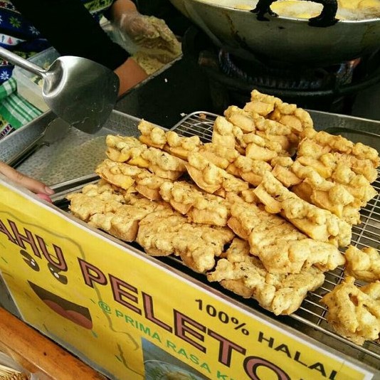 

TAHU PLETOK DEPAN PRIMA RASA KEMUNING BANDUNG BEST SELLER VIRAL CEMILAN SNACK HITS SALE PROMO TERMURAH TERLARIS