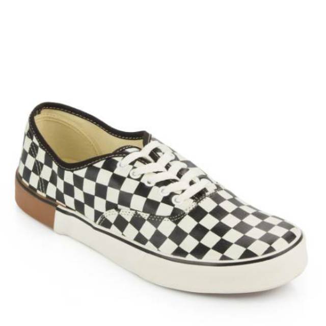 Sepatu Sneakers Nevada Pria