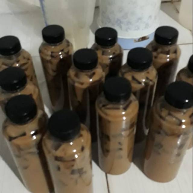 

Brown sugar and fresh milk with jelly