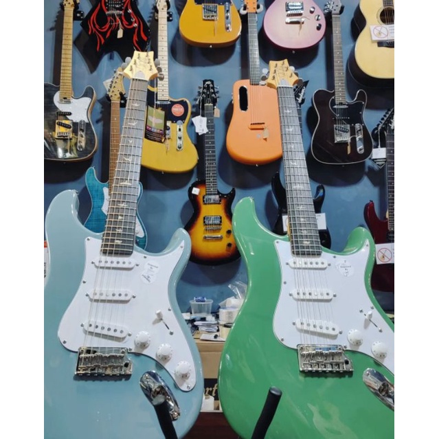 Gitar elektrik PRS SE Silversky John Mayer terlaris