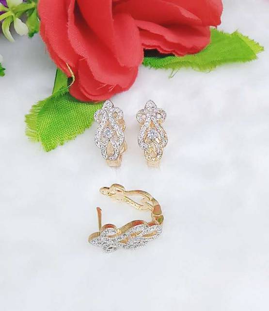 Anting-anting Permata 001-004