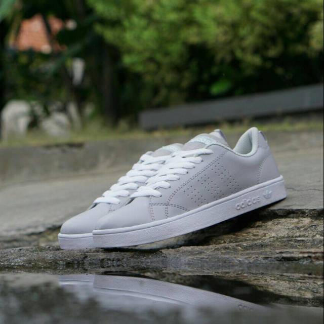 Sepatu adidas neo advantage