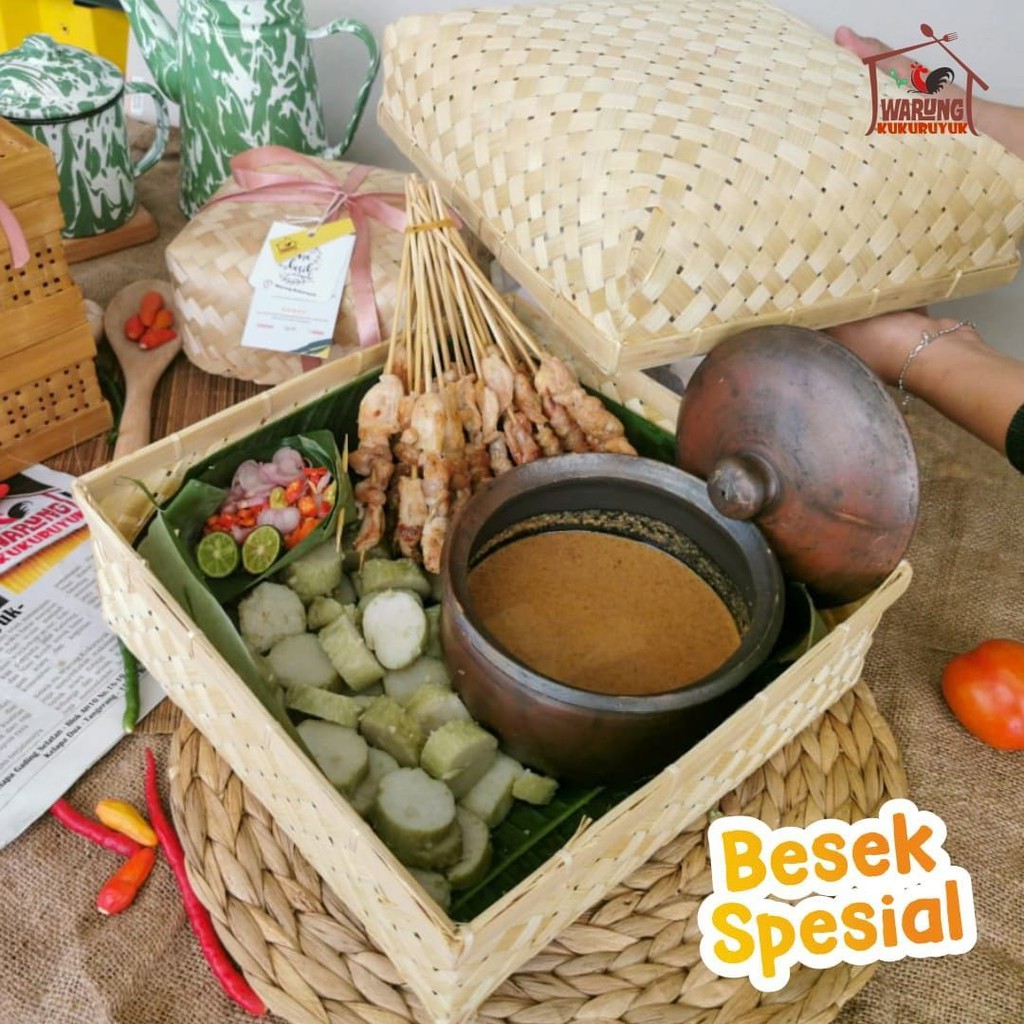 

Besek Spesial Warung Kukuruyuk