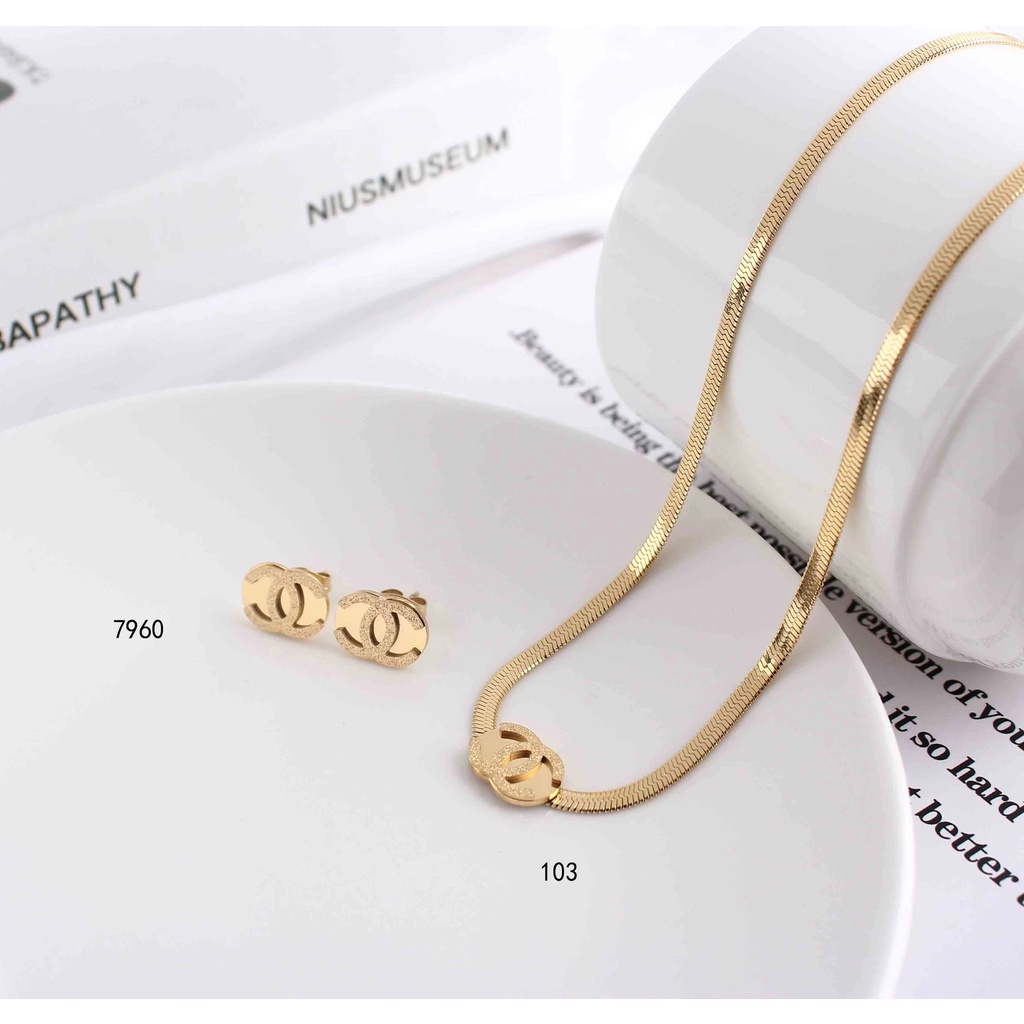 Set Perhiasan Titanium Kalung/Anting 102,7959