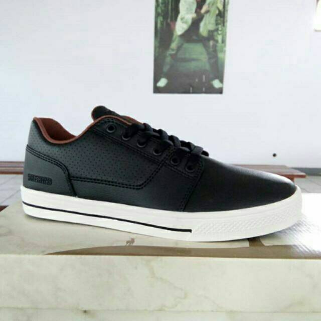 Jual Sepatu Tomkins Columbus Men - Sepatu Olahraga - Sepatu Sneakers