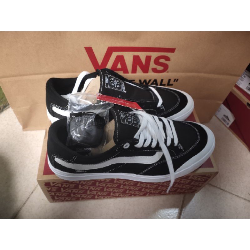 VANS  BERLE PRO BLACK/TRUE WHITE BNIB RESMI NAVYA