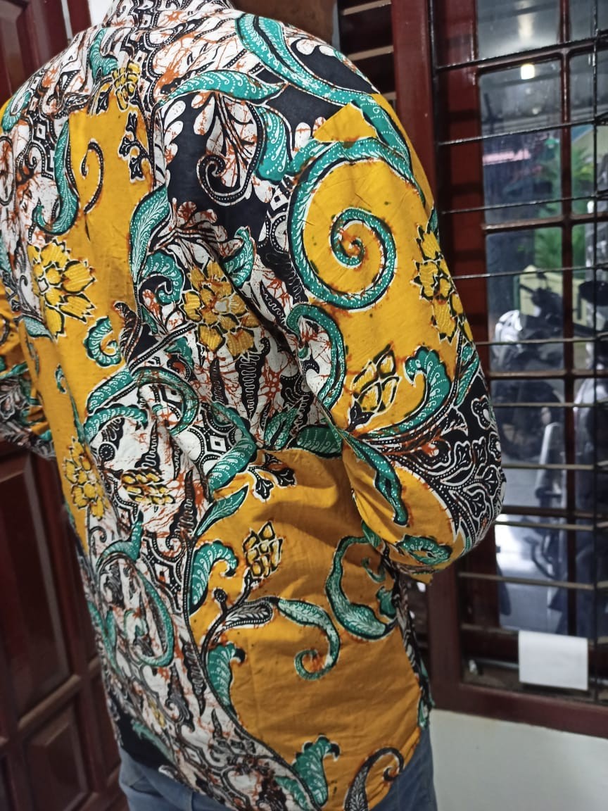 Batik Pria /bajubatikpria Kemeja Batik Lengan Panjang Size M L Xl Xxl Atasan Batik Seragam Terlaris