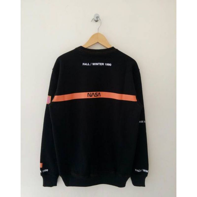 Sweater Crewneck NASA Script