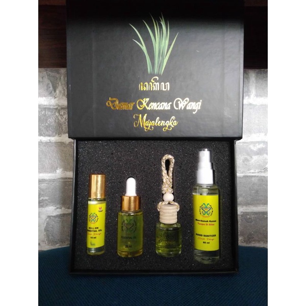 

PAKET KOTAK HITAM