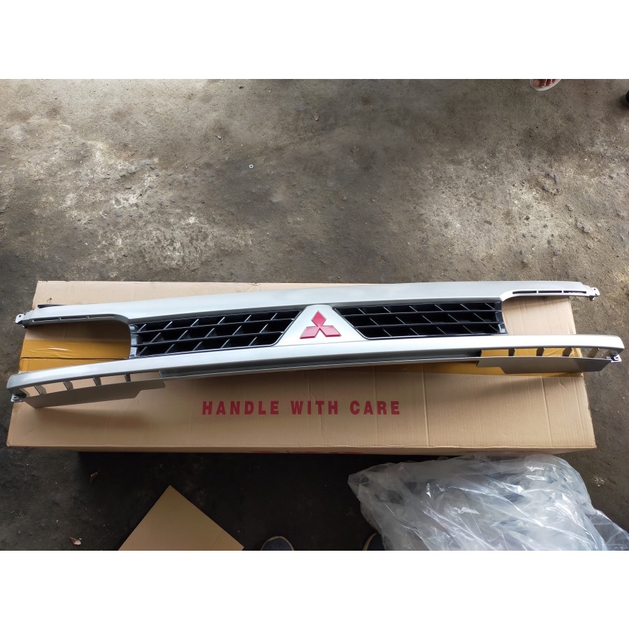Grill Depan Mitsubishi Colt T120SS