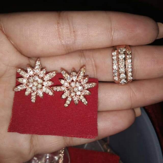 Berlian Medan set anting cincin