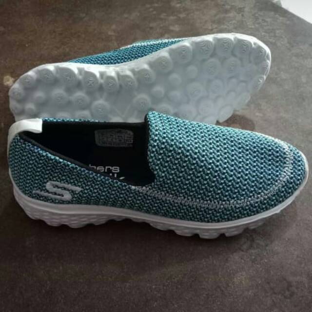 Skechers Slip On size 36 sd 40