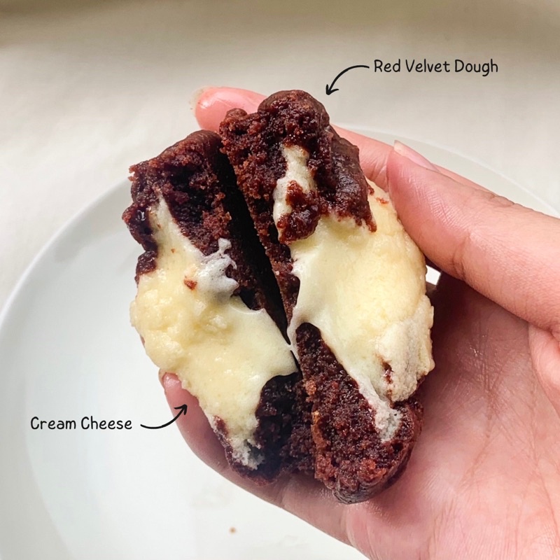 

Soft Cookies: Luvie (Red Velvet Cream Cheese)