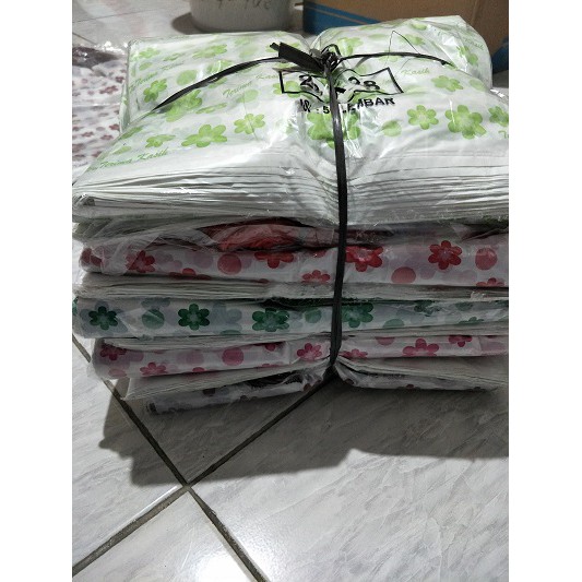 

Tas Plastik motif uk 28 x 38/ tas plastik untuk box