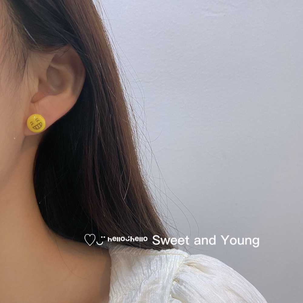 Smiley Face Earrings S925 Silver Needle Funny Cute Cartoon Cute Earrings Girl Heart 2021 New Trend