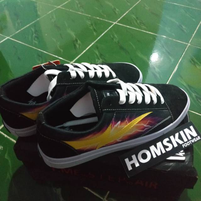 Sepatu Homskin DBZ