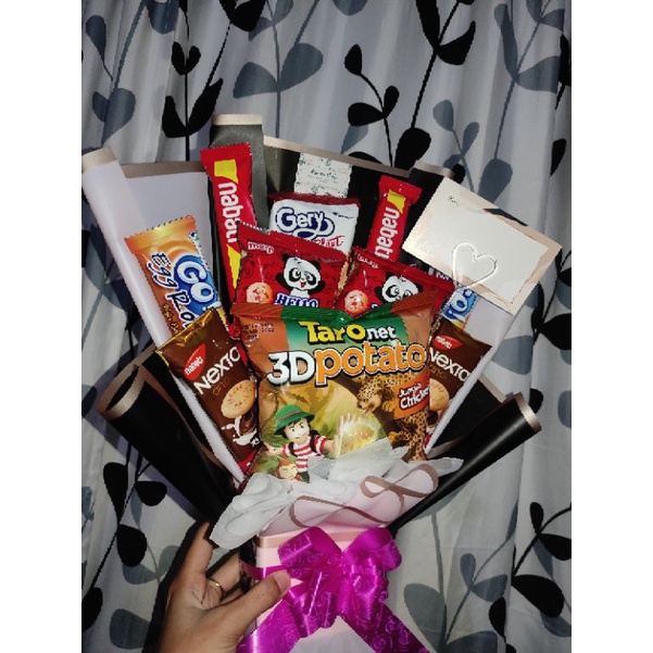 

HAMPERS SNACK BUCKET HEMAT