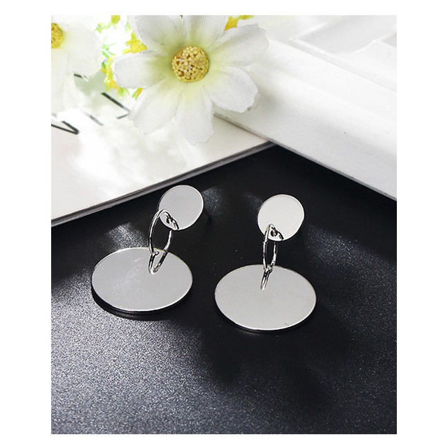 LRC Anting Tusuk Fashion Silver Color Round Shape Decorated E65549