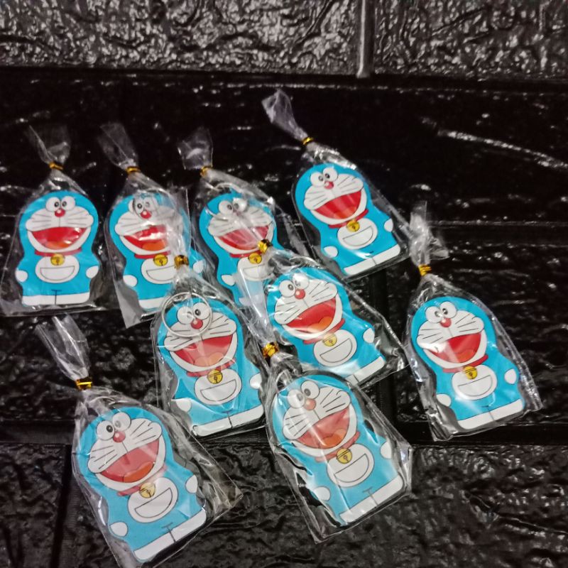 TOKOJUJUR GANTUNGAN KUNCI UNIK BENTUK CEMILAN SNACK HELLO KITTY DORAEMON-Doraemon