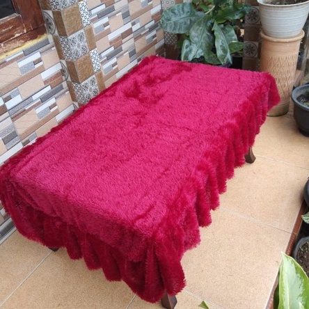 Taplak Meja Tamu Rumbai Bulu Rasfur ukuran 55x110