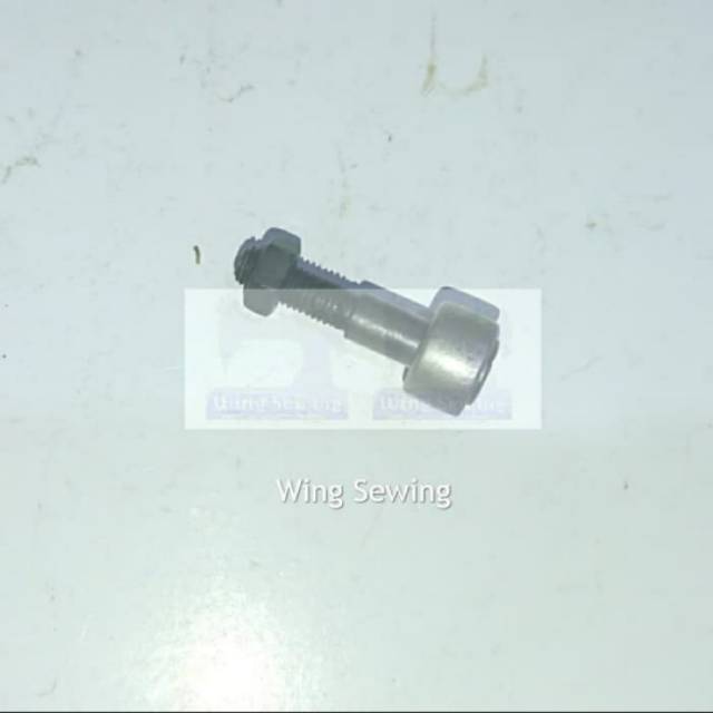 No 243041 NP7A Baut Roller Stud Mesin Jahit Karung NP-7A