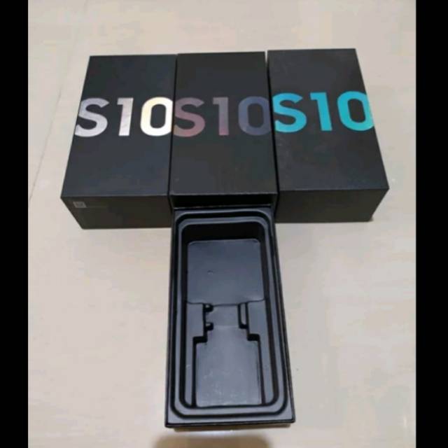 

Dus box samsung S10 ready semua warna free imei