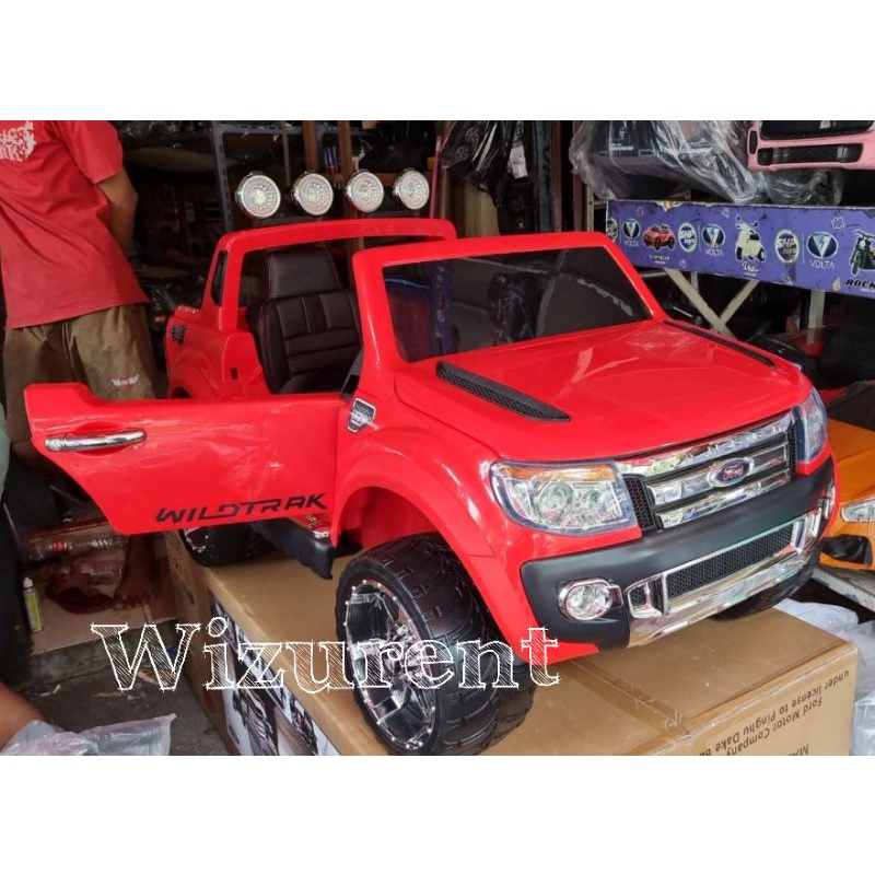 mobil aki Ford F150