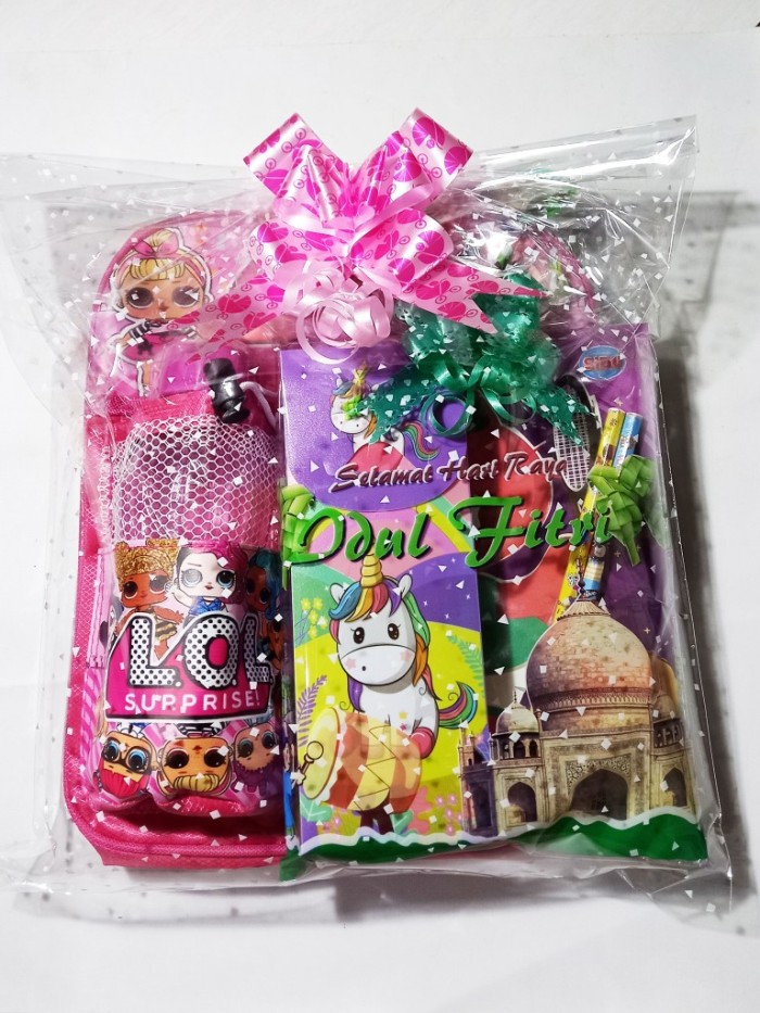 

Paket alat tulis sekolah lengkap dengan tas dan bertema Idul Fitri
