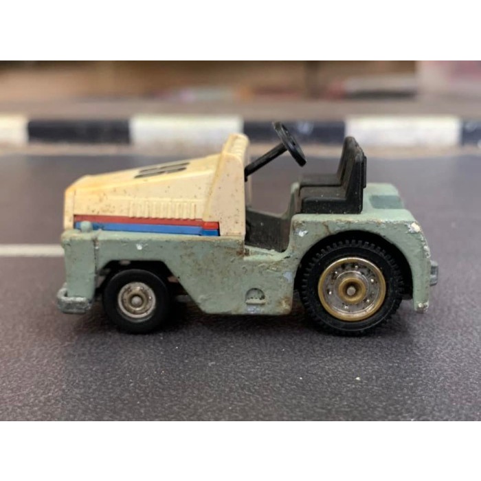 Vintage Tomica 96 JAL Container Tractor Made in Japan No Box