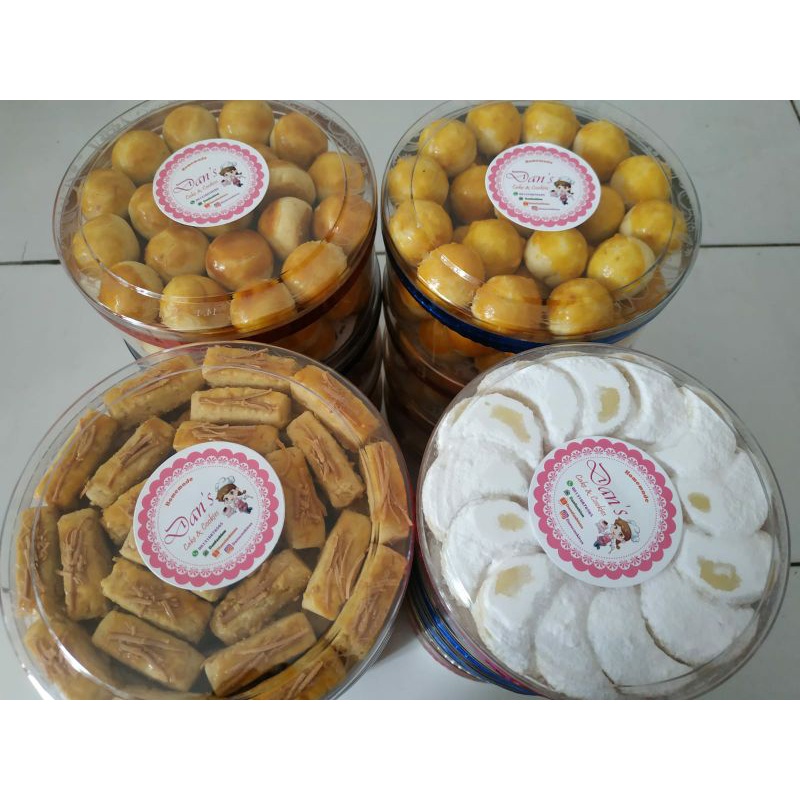 

Aneka kukis lebaran kualitas premium homemade
