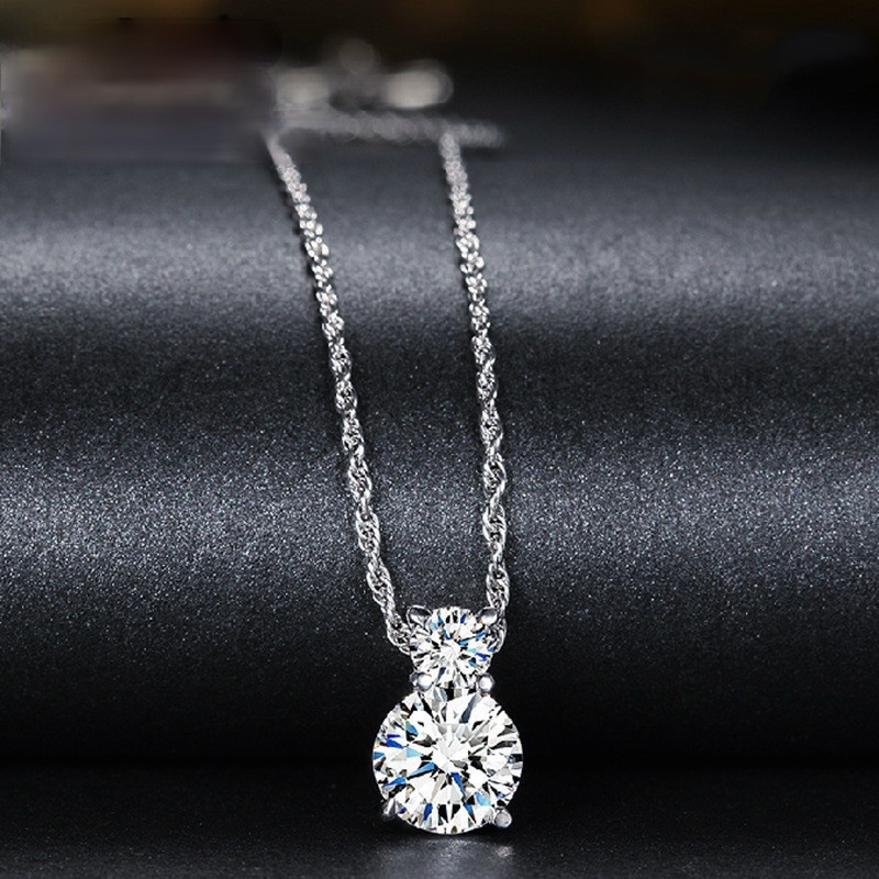 [Ready Stock]Fashion Inlaid Diamond Necklace Simple Pendant