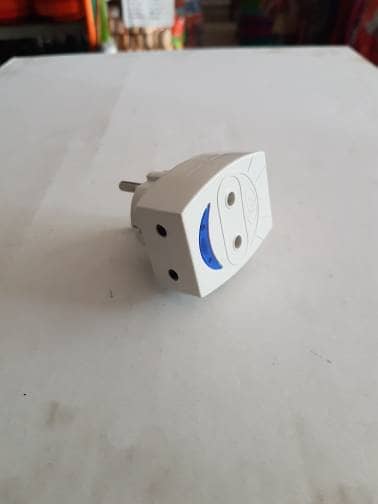 Colokan Listrik T - Colokan Kepala 3