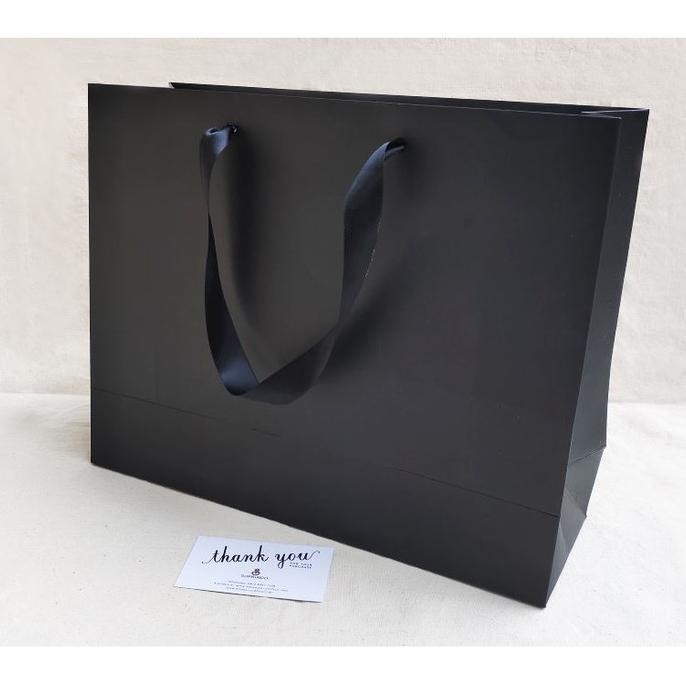 

✨ BISA COD ✨ Premium Paperbag JUMBO/Kantong kado uk. P45 x L15 x T35 cm - Hitam