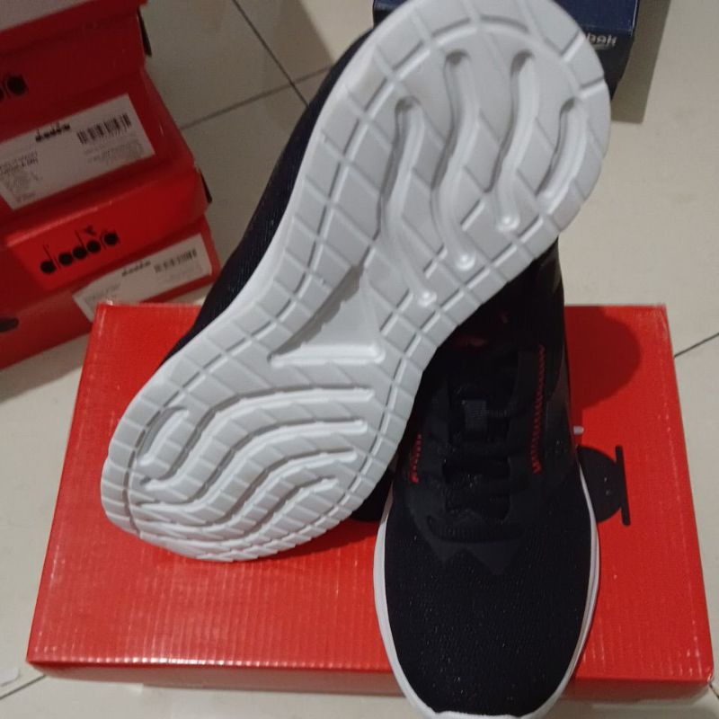 Sepatu Diadora CIGNA (M) DIAY21F0609B