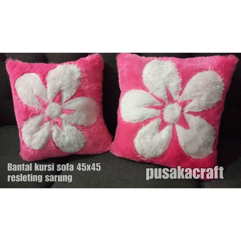 Sarung bantal atau bantal sofa kursi mobil motif flower