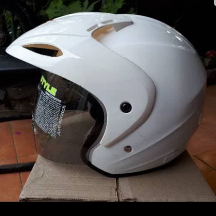 Helm Standar Suzuki Original Half Face - White